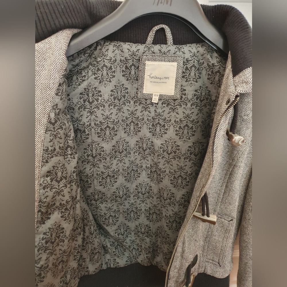 Forever 21 bomber jacket Grey size medium - Picture 2 of 5